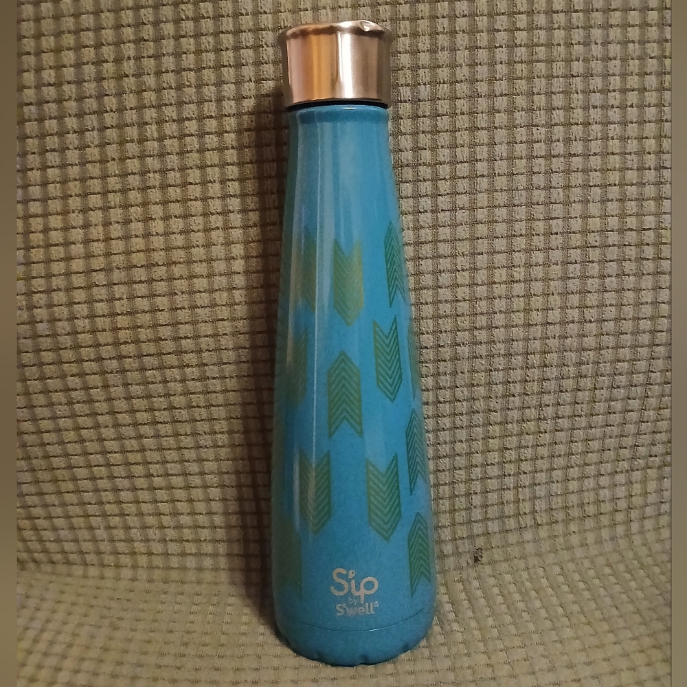Sip By S'well Teal Gold Arrow Head Design SS 15 oz Water Bottle (011226A)